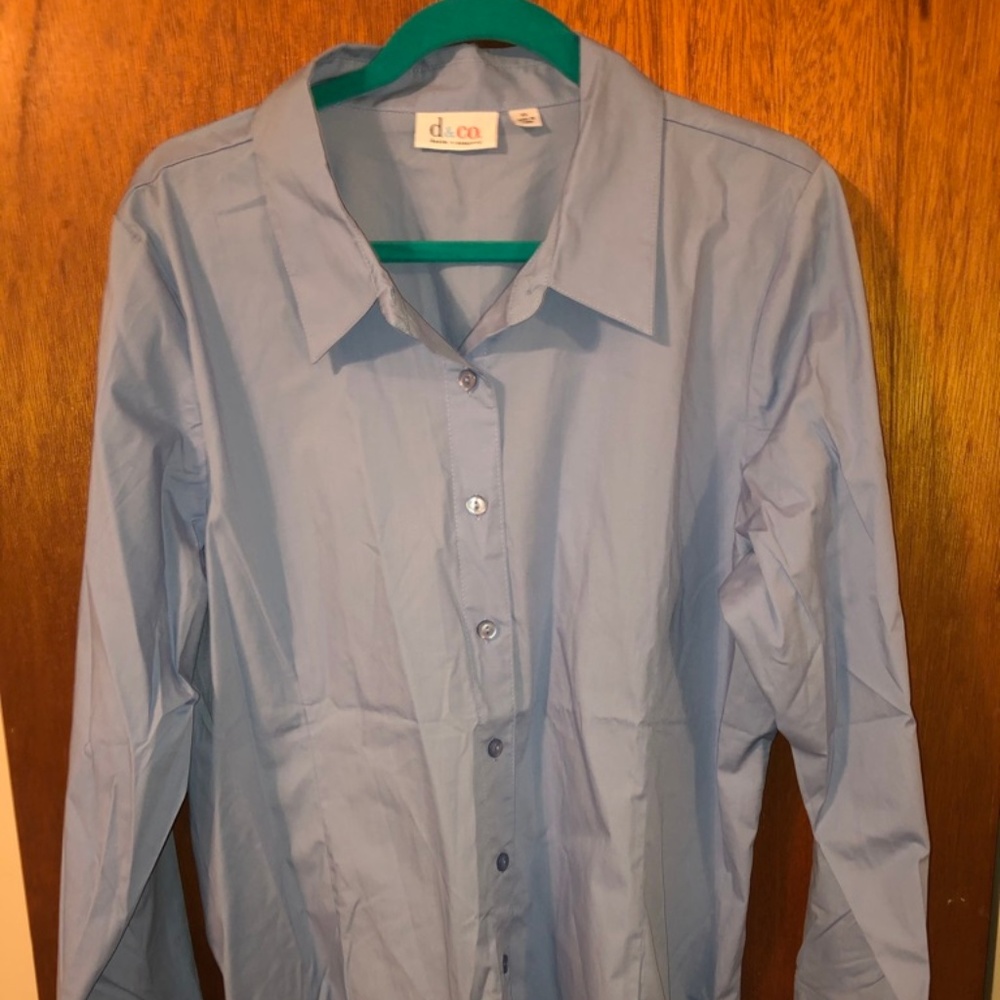 D&Co (Denim and Company) Womens button down shirt